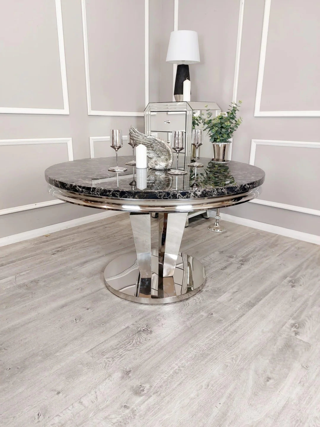 London 1.3M Round Marble Table & 4 Bentley Chairs